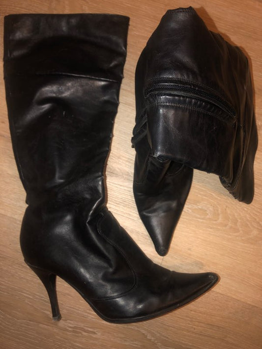 Boots thin heel