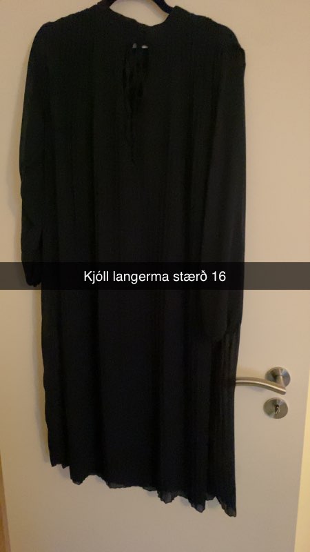 Langerma kjóll