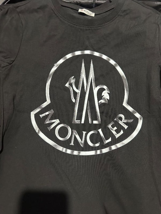 Moncler T-shirt