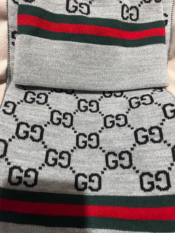 Gucci hat/scarf