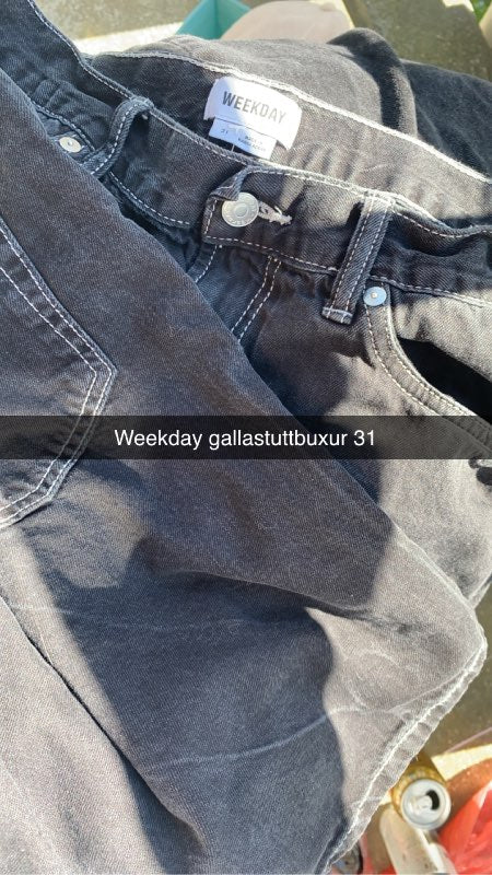 Weekday herra gallastuttbuxur