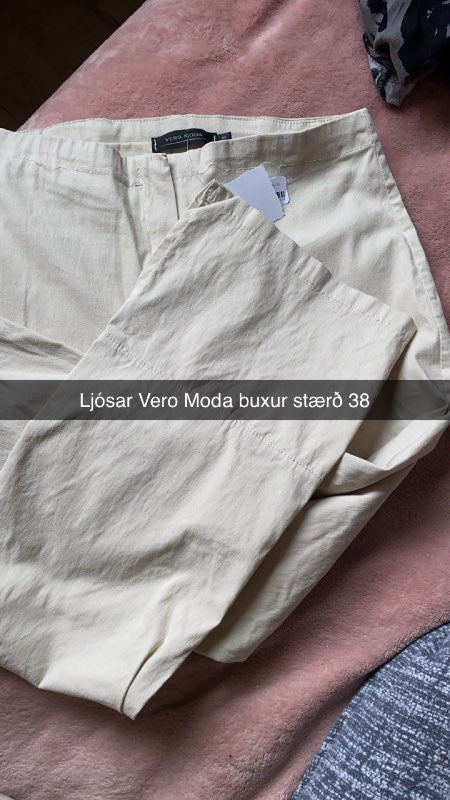 Vero Moda ljósar buxur