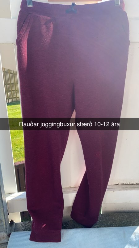 Rauðar joggingbuxur