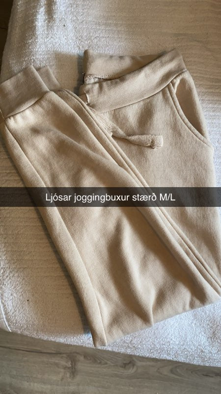 Ljósar joggingbuxur