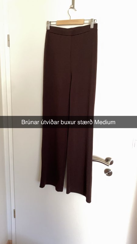 Brúnar útvíðar buxur